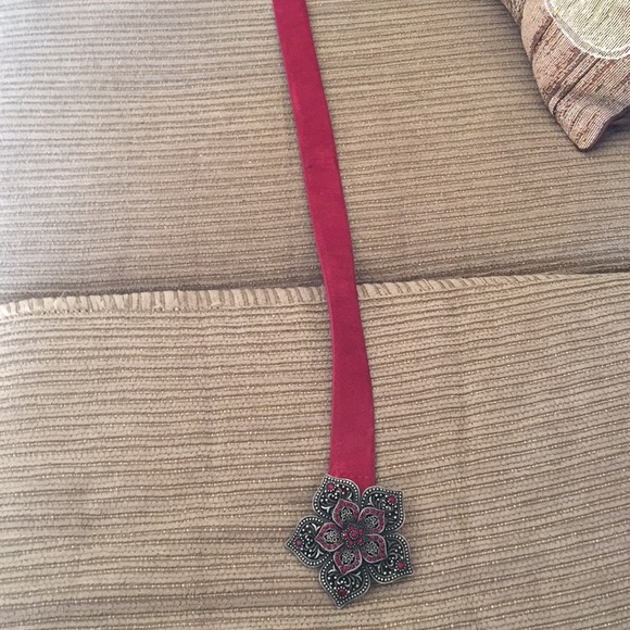 Leather Belt w/heavy ornate buckle...Express - Picture 1 of 4